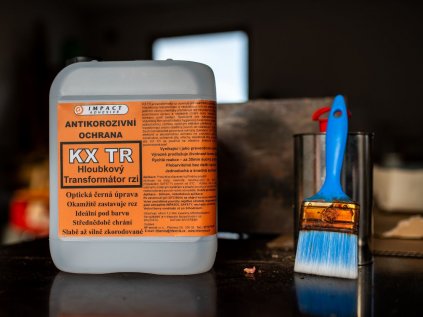 KX TR - Hloubkový transformátor rzi s odolným černým polymerem