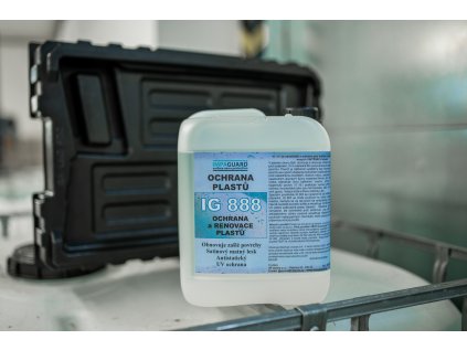 IG 888 - Hydrofobní a oleofobní filmotvorná ochrana plastů